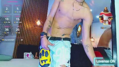 SkinnycuteAlyer live cam on Cam4