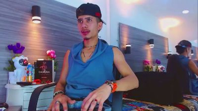 Skinnycutte live cam on Cam4