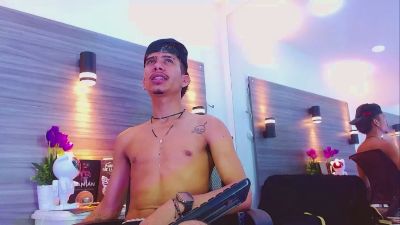 Skinnycutte live cam on Cam4