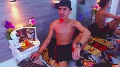 Skinnycutte live cam on Cam4