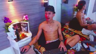 Skinnycutte live cam on Cam4