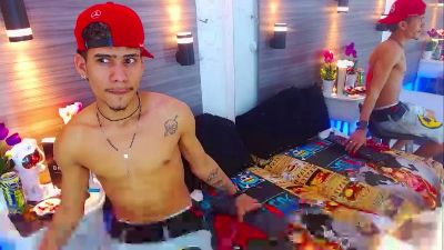 Skinnycutte live cam on Cam4