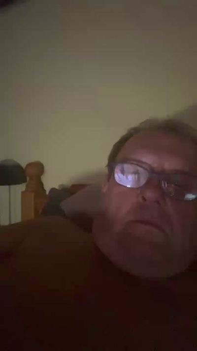 Sklaveforall3 live cam on Cam4