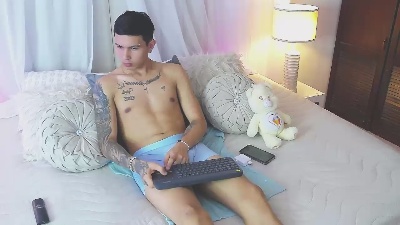 Skook_Gray live cam on Cam4