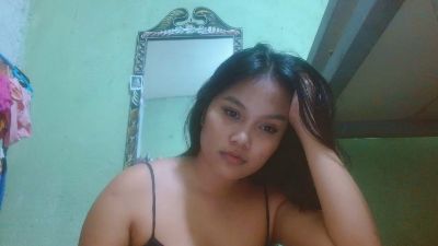 SlaveKittenn live cam on Cam4