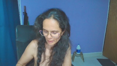 SlaveNatty4U live cam on Cam4