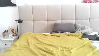 SlaveToTheRythm live cam on Cam4
