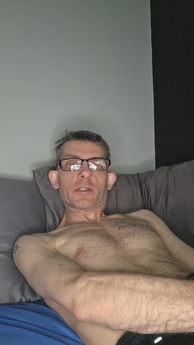 SlimDaddy4u live cam on Cam4