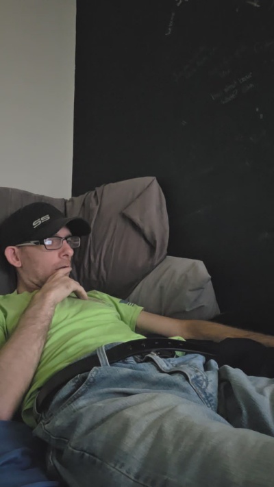 SlimDaddy4u live cam on Cam4