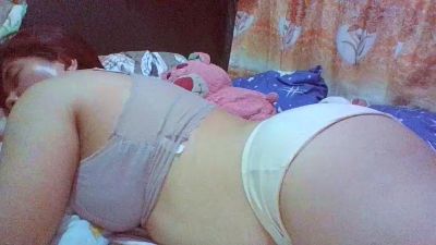 SlutMom_1991 live cam on Cam4