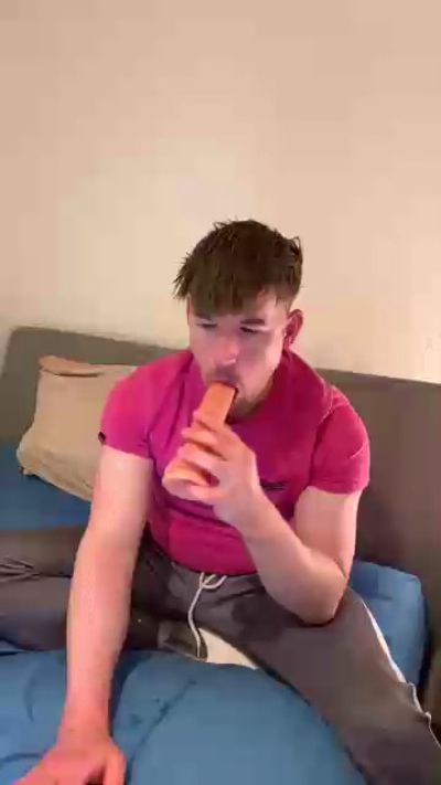 SlutUseLive live cam on Cam4