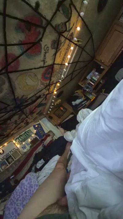 Slut__Muffin live cam on Cam4