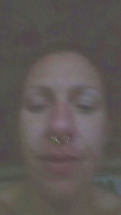 Slut__Muffin live cam on Cam4