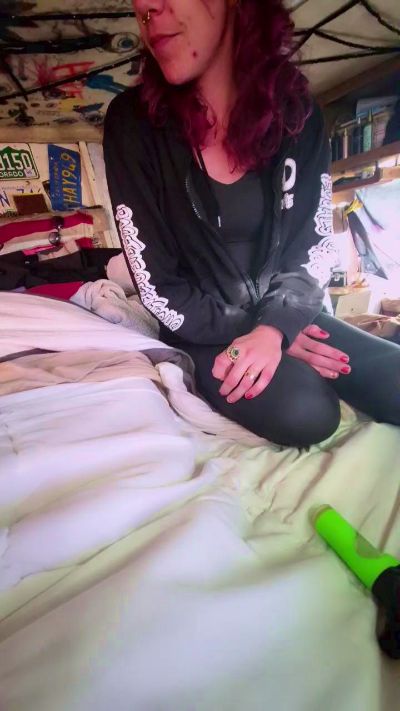 Slut__Muffin live cam on Cam4