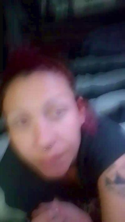 Slut__Muffin live cam on Cam4