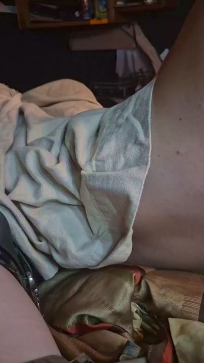Slut__Muffin live cam on Cam4
