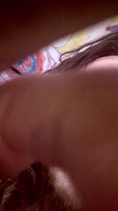 Slut__Muffin live cam on Cam4