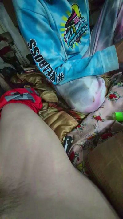 Slut__Muffin live cam on Cam4