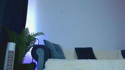 Slut_tattoogirl live cam on Cam4