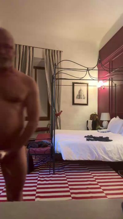 Slutincam live cam on Cam4