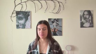 SlyviaRodell live cam on Cam4