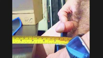 SmallHairyUncut live cam on Cam4