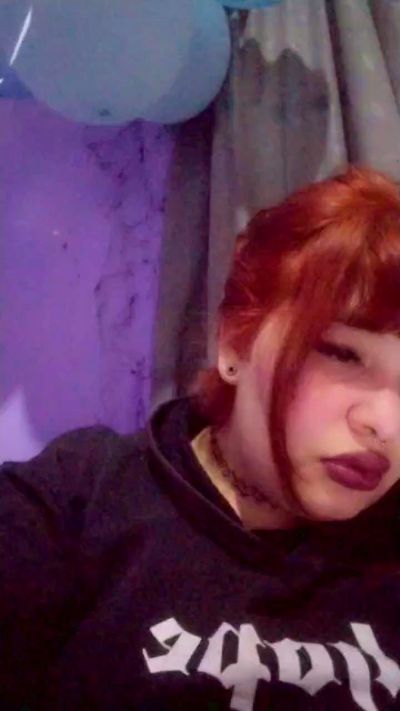 Small_baby_rose live cam on Cam4