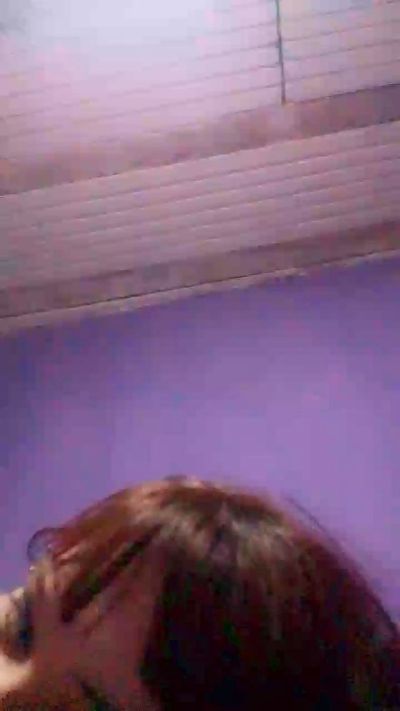 Small_baby_rose live cam on Cam4
