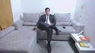 Smarty_Biz live cam on Cam4