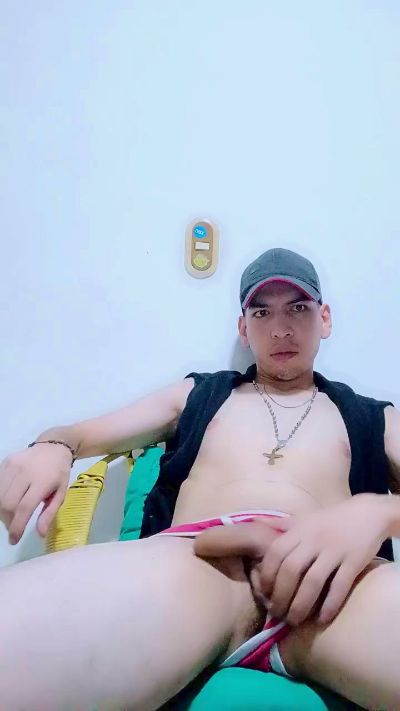SmitLlanero420 live cam on Cam4