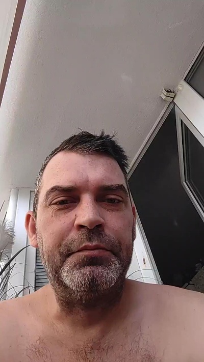 Smoft23 live cam on Cam4