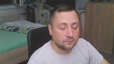 Smolik0000 live cam on Cam4