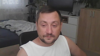 Smolik000 live cam on Cam4