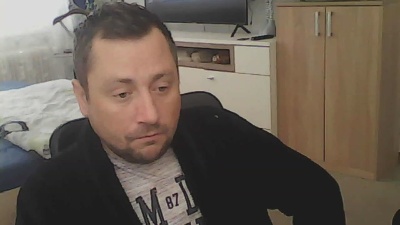 Smolik000 live cam on Cam4