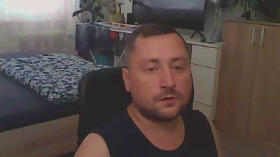 Smolik000 live cam on Cam4
