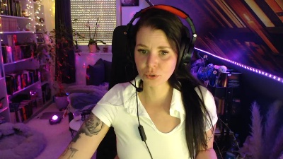 SmuddyMina live cam on Cam4