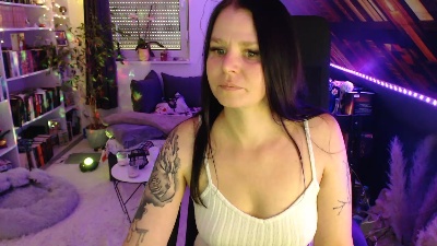 SmuddyMina live cam on Cam4