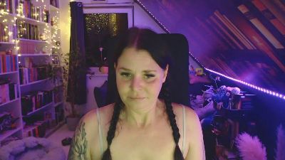 SmuddyMina live cam on Cam4