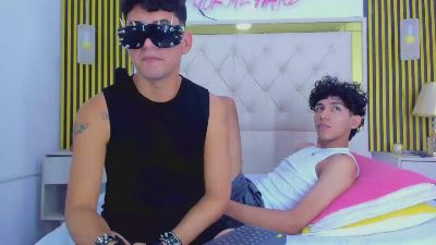 SnakeEmpire live cam on Cam4