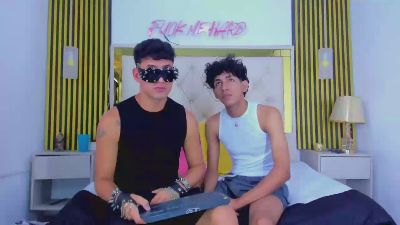 SnakeEmpire live cam on Cam4