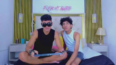 SnakeEmpire live cam on Cam4