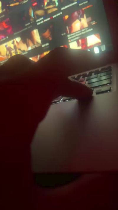Snifles live cam on Cam4