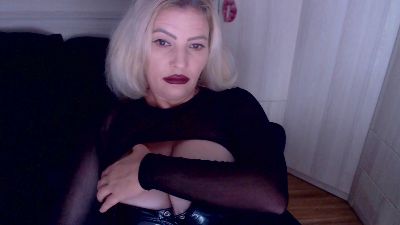 Snow_xCat live cam on Cam4