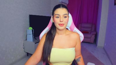 SnowingWinter live cam on Cam4