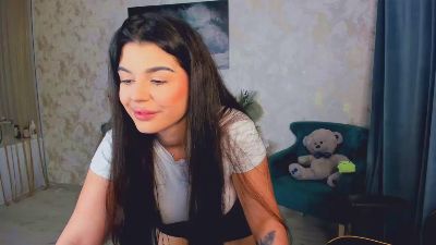 SnowingWinter live cam on Cam4