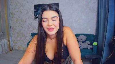 SnowingWinter live cam on Cam4