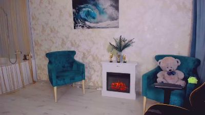 SnowingWinter live cam on Cam4
