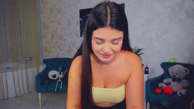 SnowingWinter live cam on Cam4
