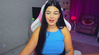 SnowingWinter live cam on Cam4