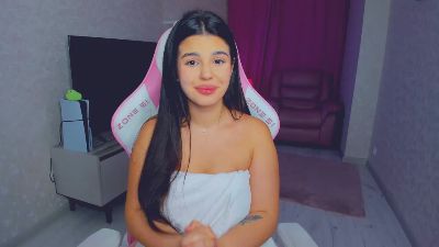 SnowingWinter live cam on Cam4